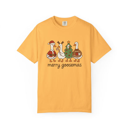 Merry Goosemas Unisex T-Shirt - MaisonThreadory