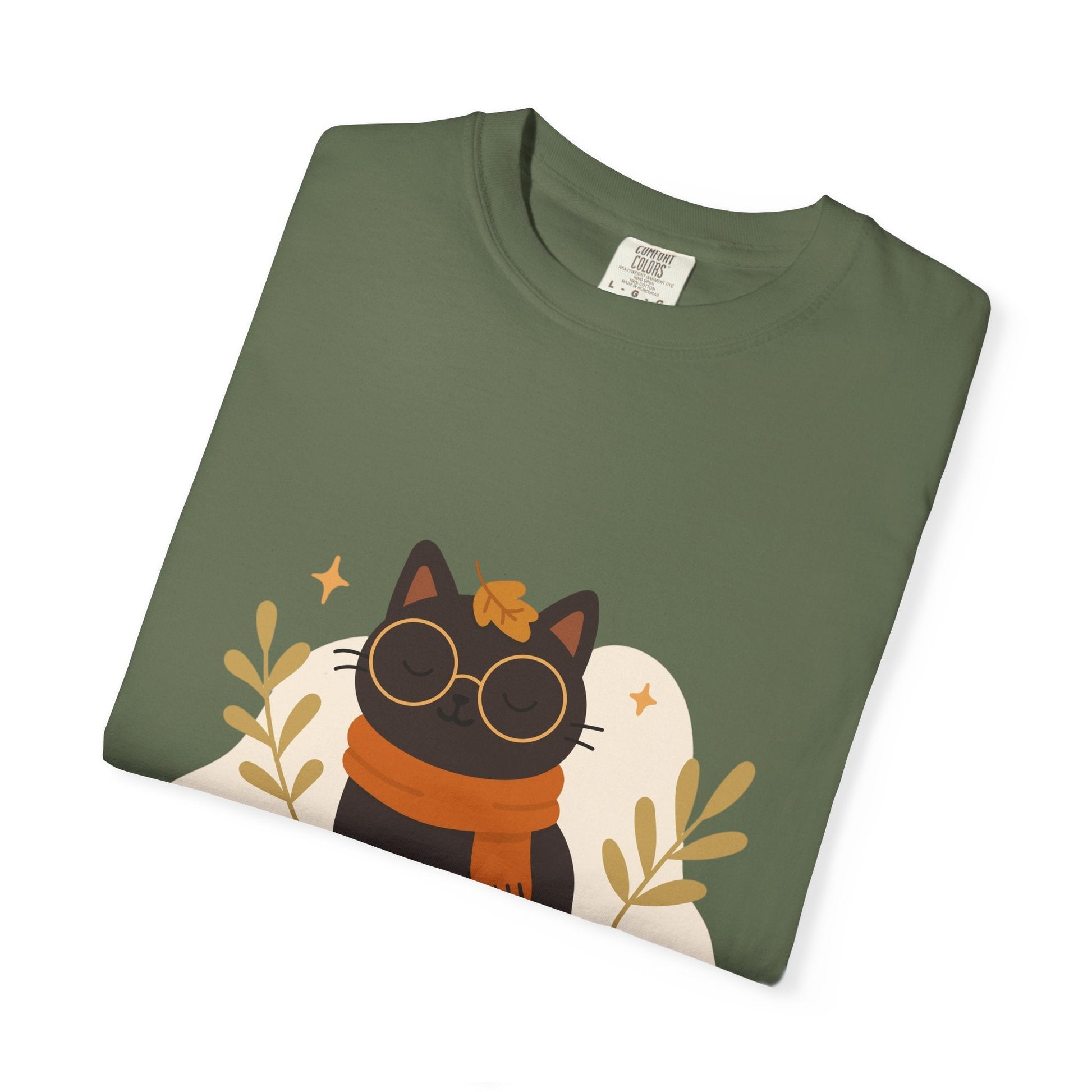 Charming Cat Graphic T-Shirt, Cozy Autumn Tee with Books and Glasses, Perfect for Cat Lovers, Gift for Bookworms, Unisex Fall Fashion - MaisonThreadory