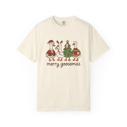 Merry Goosemas Unisex T-Shirt - MaisonThreadory