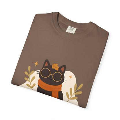Charming Cat Graphic T-Shirt, Cozy Autumn Tee with Books and Glasses, Perfect for Cat Lovers, Gift for Bookworms, Unisex Fall Fashion - MaisonThreadory