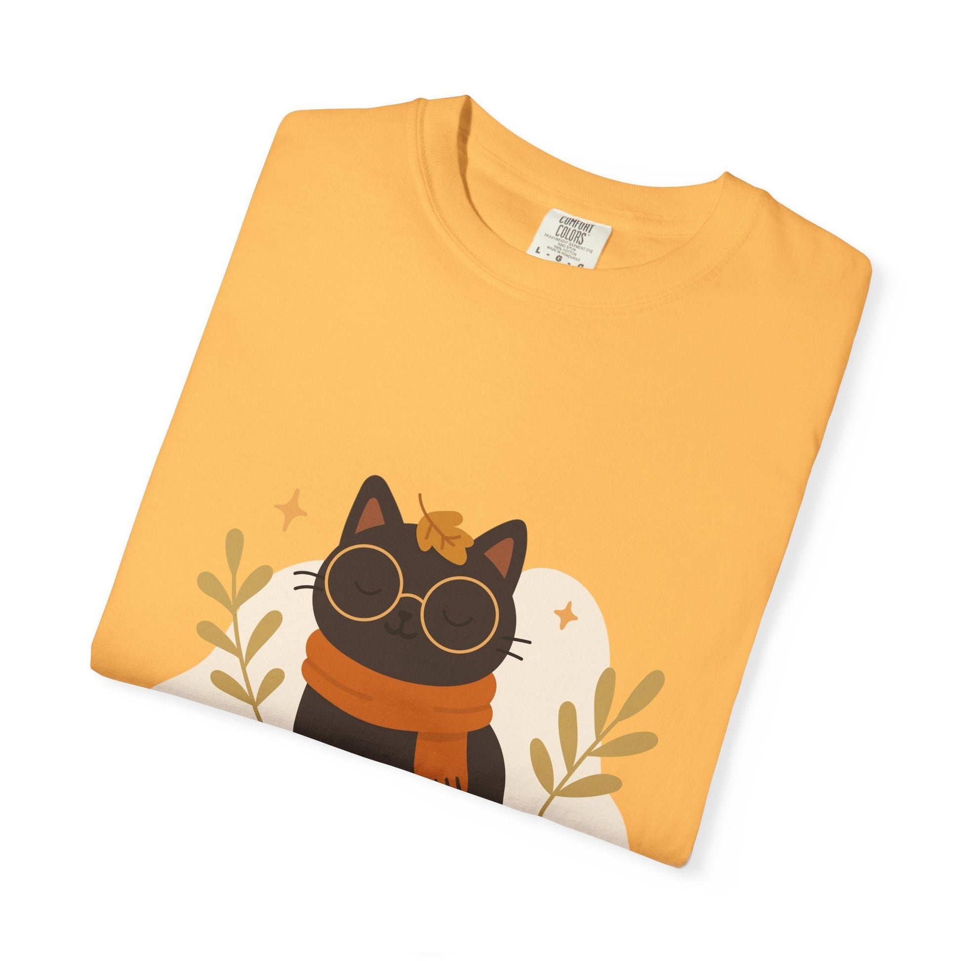 Charming Cat Graphic T-Shirt, Cozy Autumn Tee with Books and Glasses, Perfect for Cat Lovers, Gift for Bookworms, Unisex Fall Fashion - MaisonThreadory