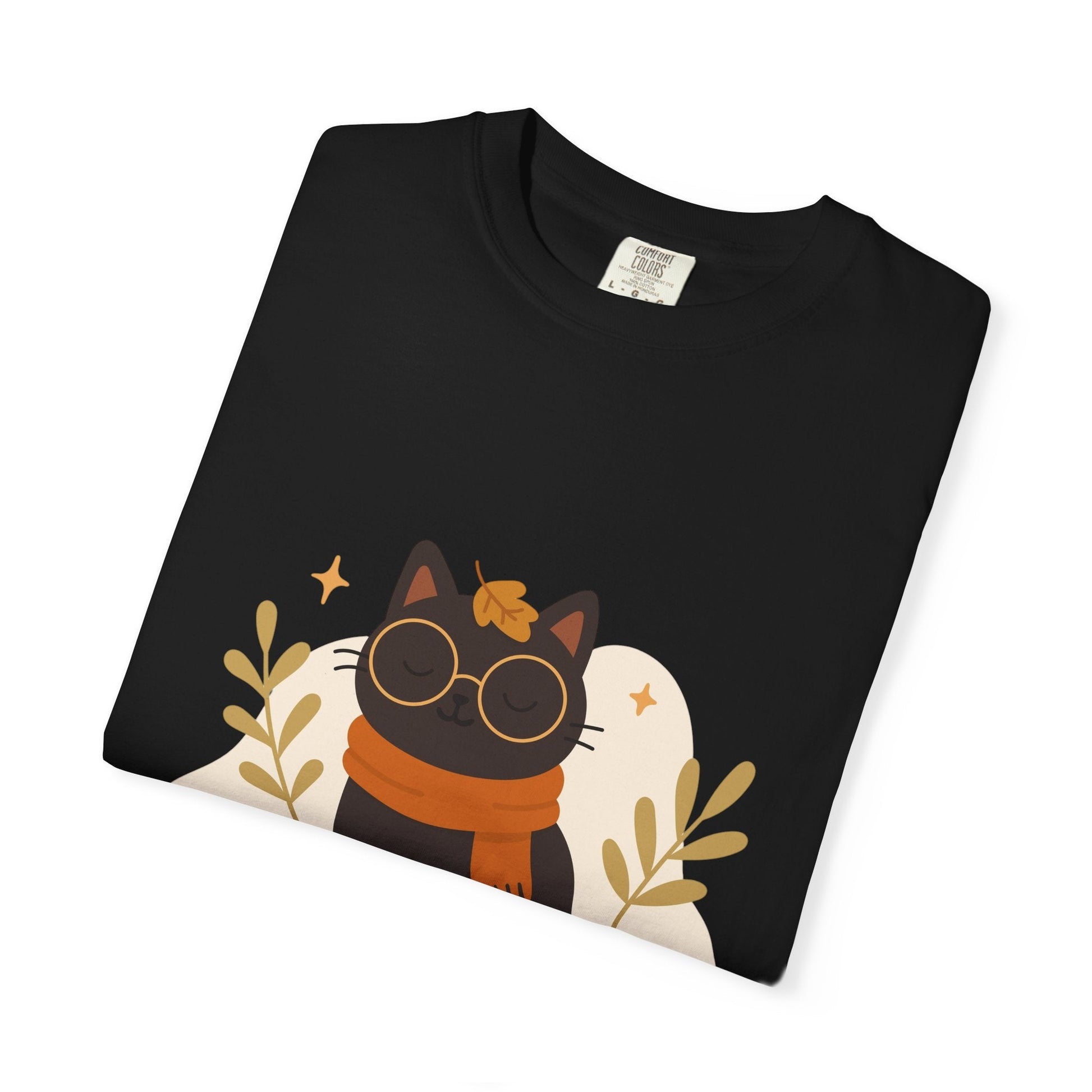 Charming Cat Graphic T-Shirt, Cozy Autumn Tee with Books and Glasses, Perfect for Cat Lovers, Gift for Bookworms, Unisex Fall Fashion - MaisonThreadory
